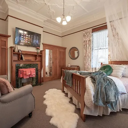 The Fern & Thistle Luxury Accommodation- Drinks, Hotpool, Sauna Balclutha Exterior photo