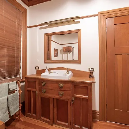 The Fern & Thistle Luxury Accommodation- Drinks, Hotpool, Sauna Balclutha Exterior photo