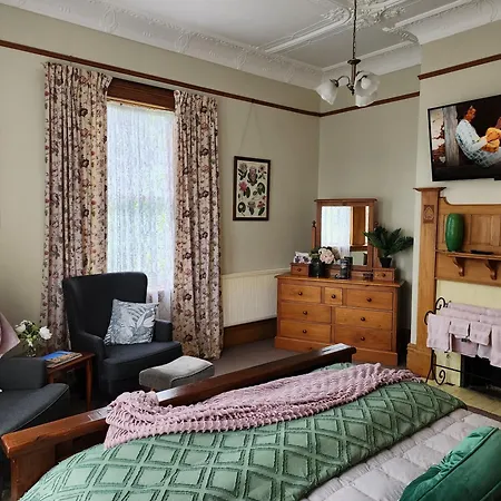 The Fern & Thistle Luxury Accommodation- Drinks, Hotpool, Sauna Balclutha Exterior photo