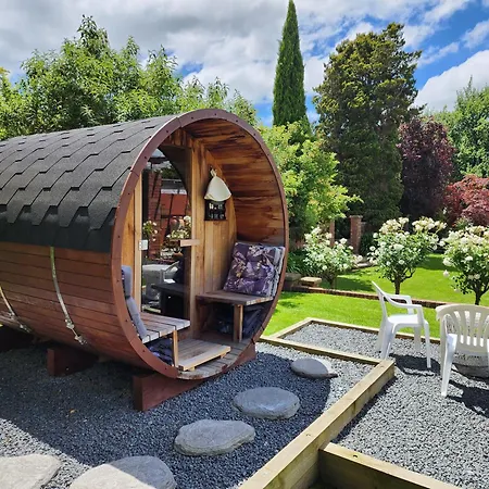 The Fern & Thistle Luxury Accommodation- Drinks, Hotpool, Sauna Balclutha Exterior photo